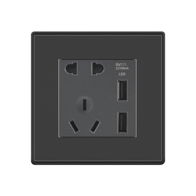 USB+多功能三孔插座